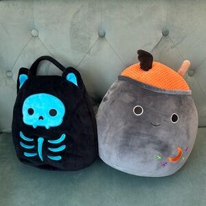 2 Halloween squish mellows